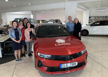 Charita Holešov pořídila nová úsporná vozidla Plug-in hybridy Opel Astra, v rámci vyhlášené výzvy REACT-EU